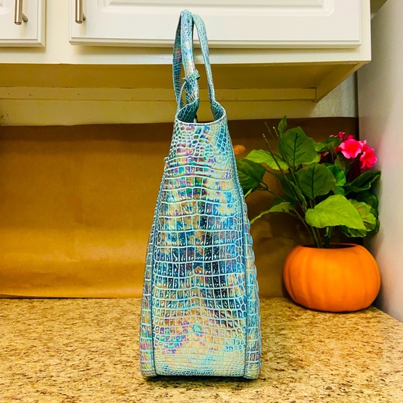 Brahmin Wonderland CARLA Tote - Picture 11 of 16